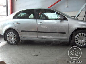 ������ F-01 �4478